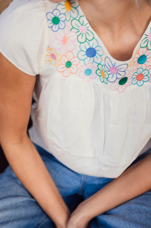 BROOK TUNIC TOP IN OFF-WHITE, RAINBOW FLOWERS