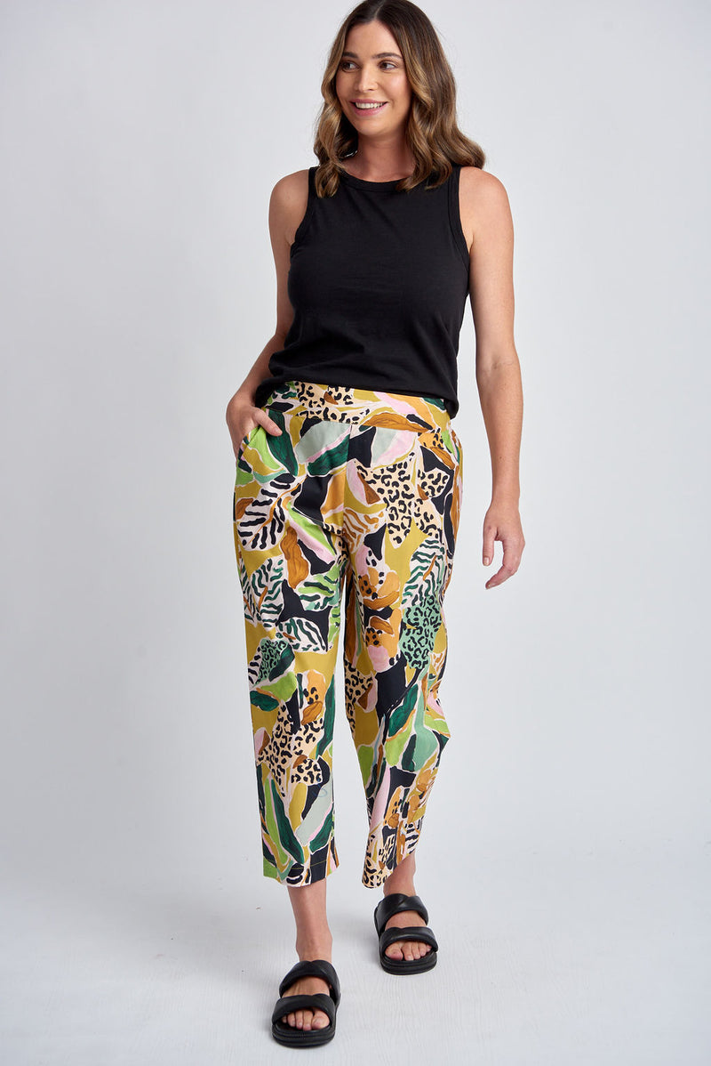 STRAIGHT LEG CROPPED PANT - JUNGLE PRINT