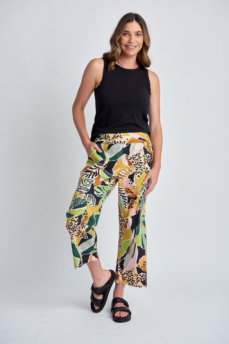 STRAIGHT LEG CROPPED PANT - JUNGLE PRINT