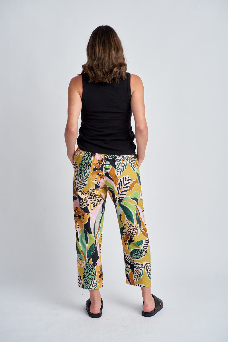 STRAIGHT LEG CROPPED PANT - JUNGLE PRINT