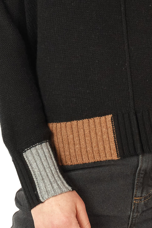 COLOUR BLOCK TRIM JUMPER IN BLACK