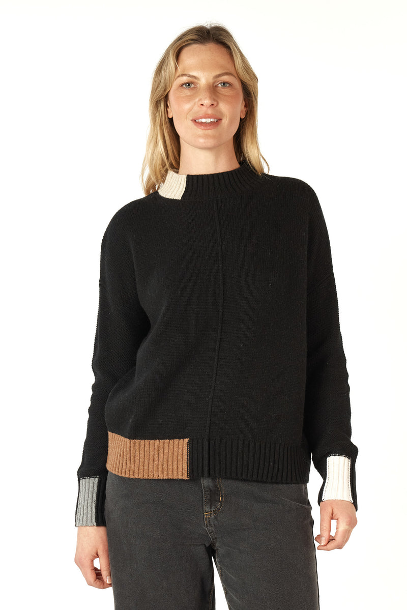 COLOUR BLOCK TRIM JUMPER IN BLACK