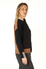 COLOUR BLOCK TRIM JUMPER IN BLACK