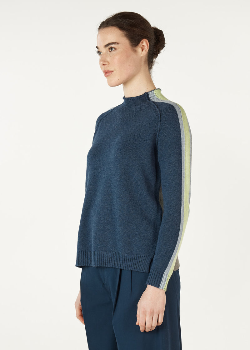 CONTRAST FUNNEL NECK IN DENIM