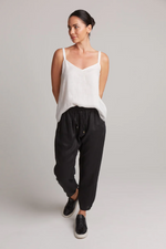 STUDIO RELAXED PANT: BLACK