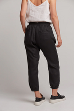 STUDIO RELAXED PANT: BLACK