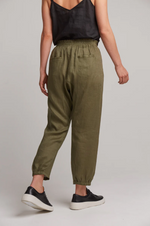 STUDIO RELAXED PANT: KHAKI