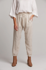 STUDIO RELAXED PANT: TUSK