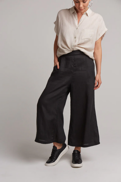 STUDIO CROP PANT: BLACK