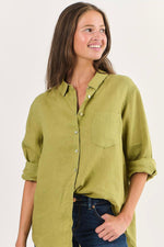 LINEN BOYFRIEND SHIRT IN OLIVE