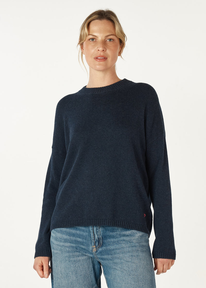 ESSENTIAL ROUND NECK IN DENIM