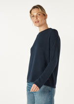 ESSENTIAL ROUND NECK IN DENIM