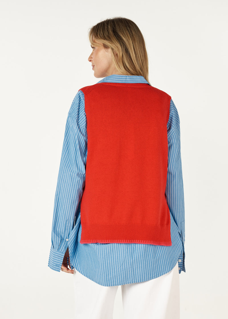 ESSENTIAL TWO TONE VEST IN ROUGE