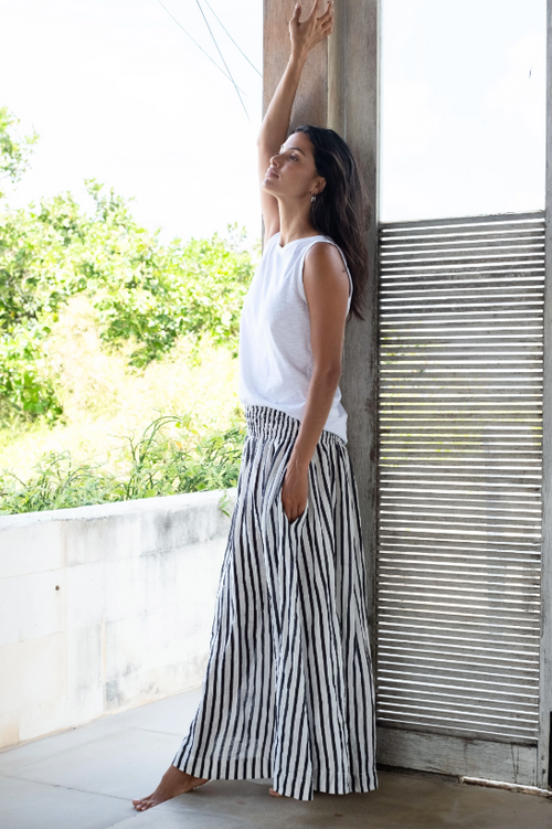 LULU LINEN SKIRT: SMALL STRIPE NAVY