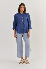 CREW NECK LINEN SHIRT IN DELTA