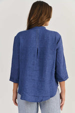 CREW NECK LINEN SHIRT IN DELTA