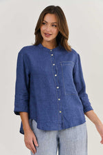 CREW NECK LINEN SHIRT IN DELTA